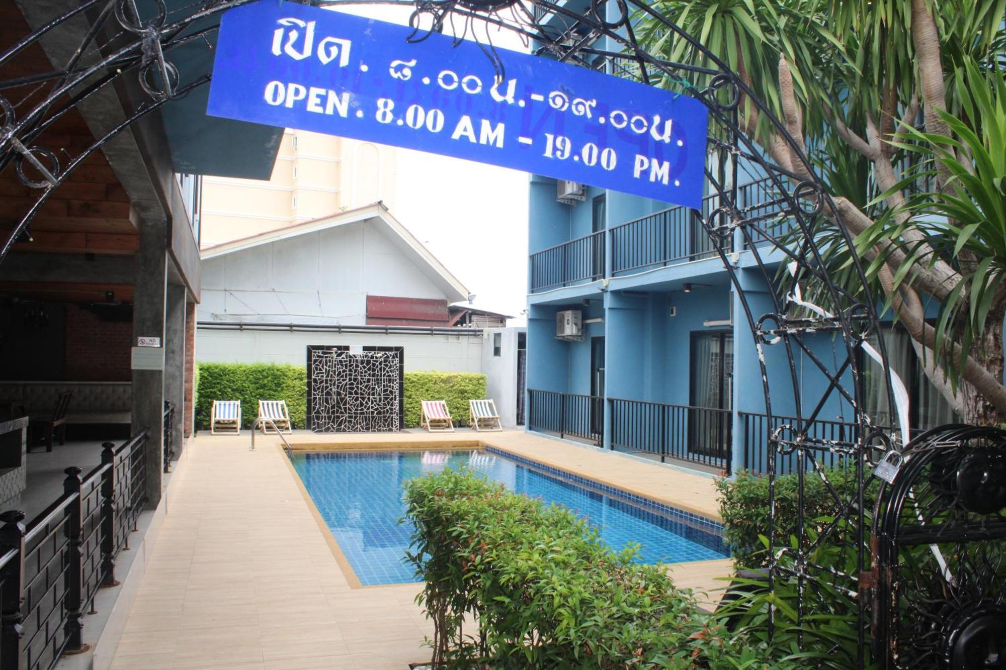 Nine Blue Residence Nong Prue Exteriör bild